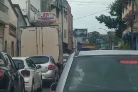 Caos No Trânsito Da Avenida Itabuna: Ação Da Prefeitura Piora Situação De Quem Sai Do Centro De Ilhéus